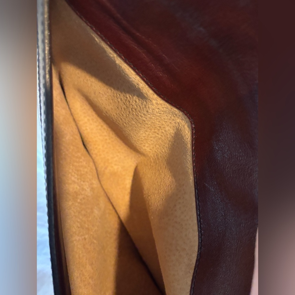 Classic Brown Leather Men's Briefcase - Picture 11 of 14